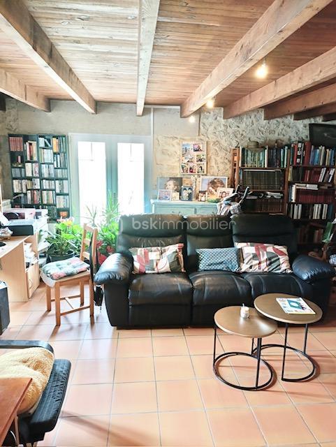 Maison en pierre - 194 m² - 8 pièces