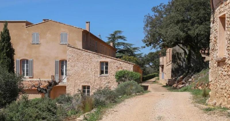 Manoir - 1 575 m² - 20 pièces