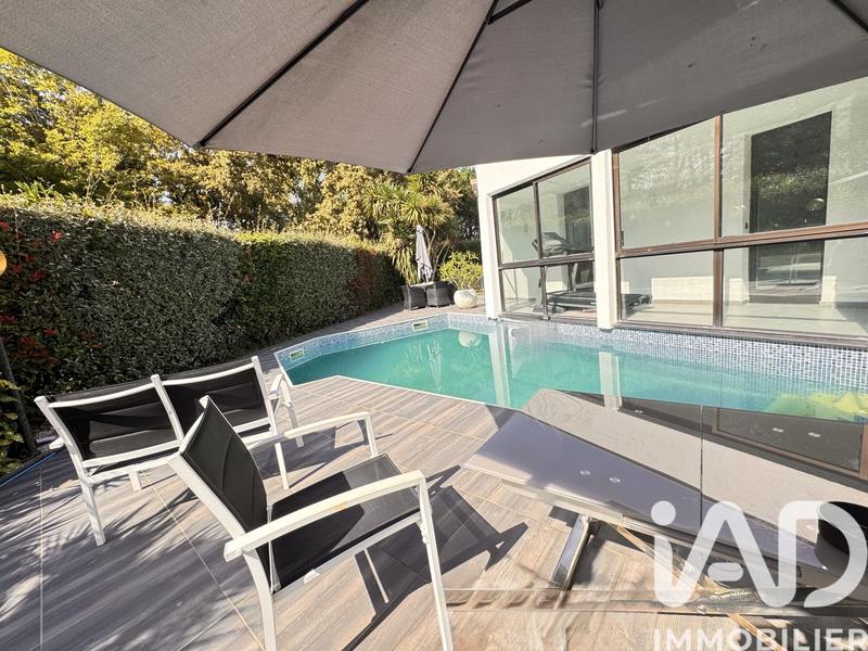 Maison de maîtres - 220 m² - 6 pièces