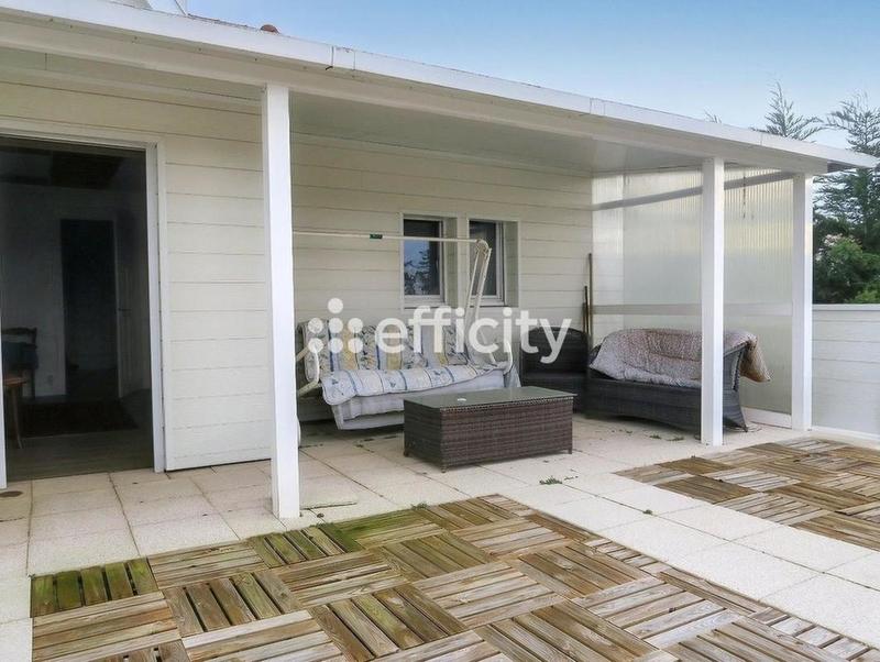 Maison - 235 m² - 8 pièces