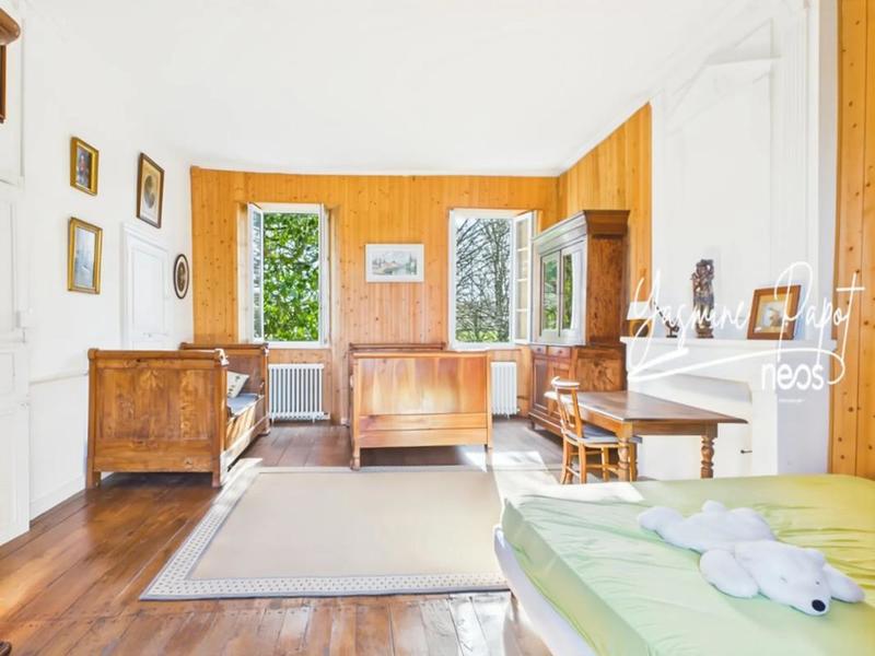 Maison de maîtres - 280 m² - 9 pièces