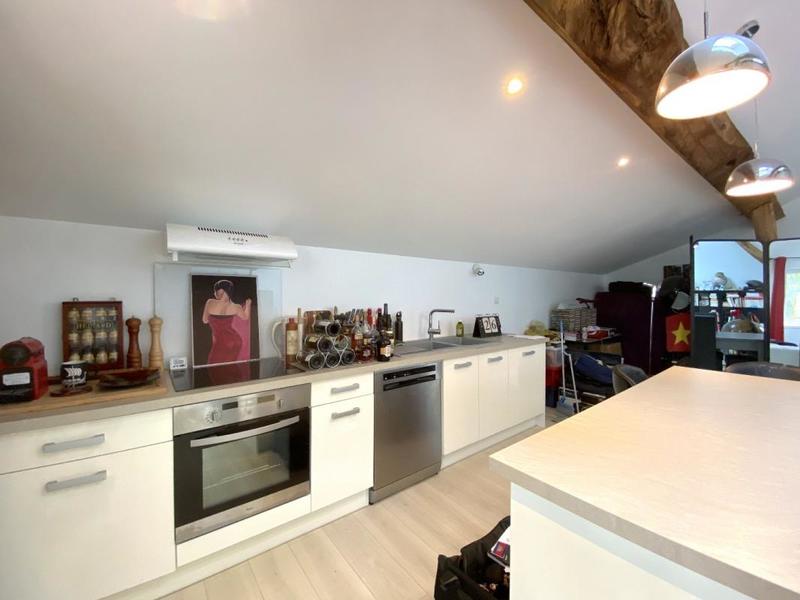 Propriété - 310 m² - 8 pièces