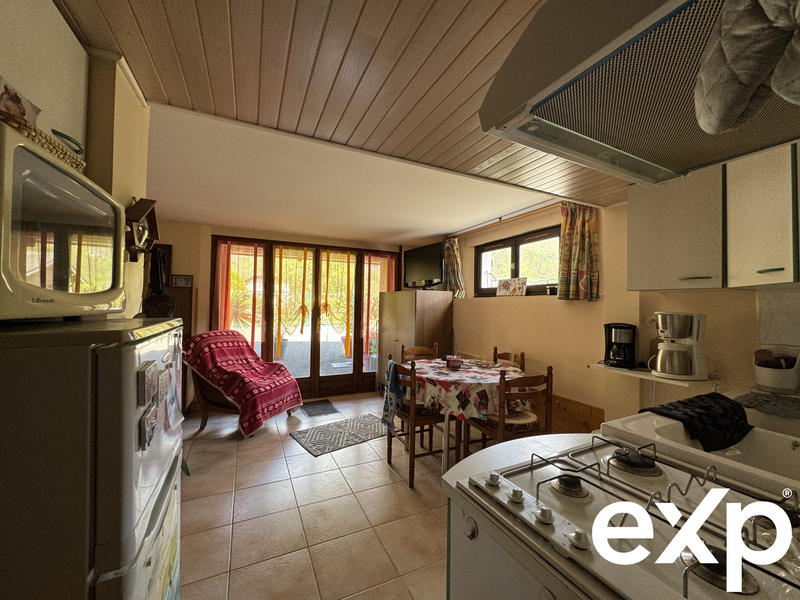 Maison - 182 m² - 7 pièces