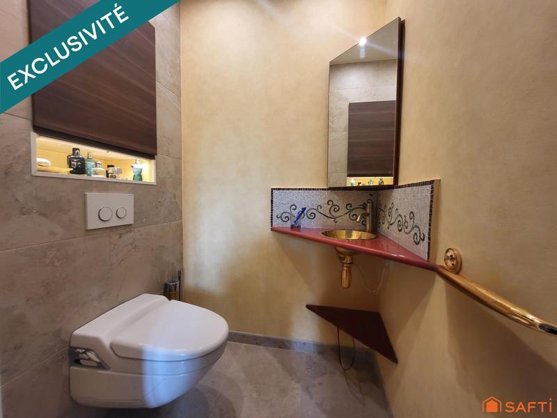 Maison - 300 m² - 5 pièces