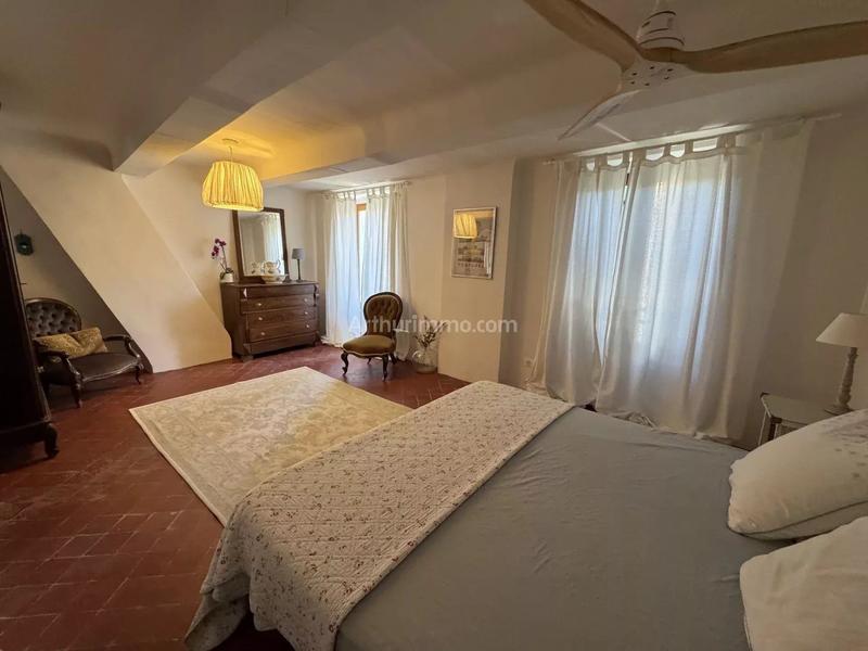 Maison - 278 m² - 9 pièces