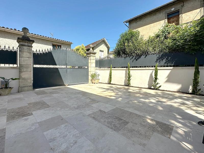 Maison - 93 m² - 4 pièces