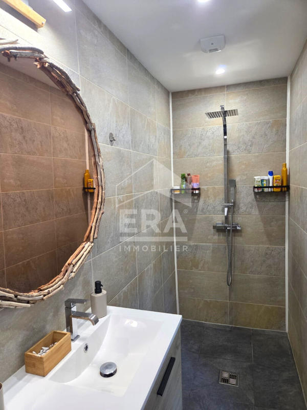 Maison - 194 m² - 6 pièces