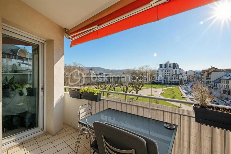 Appartement - 83 m² - 4 pièces