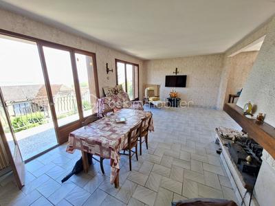 Maison de village - 181 m² - 7 pièces