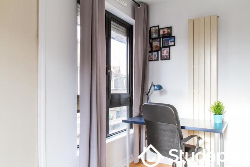 Chambre - 10 m² - 1 pièce