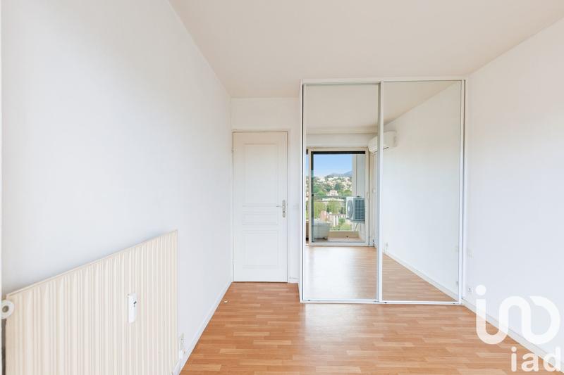 Appartement - 144 m² - 5 pièces