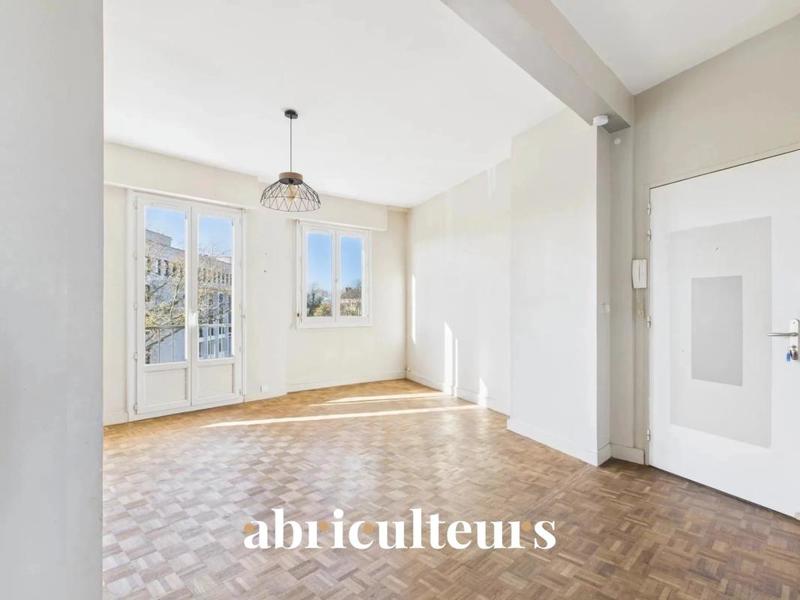 Appartement ancien - 70 m² - 4 pièces