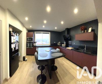 Maison - 106 m² - 5 pièces