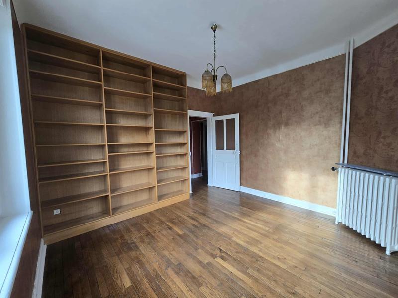 Maison - 193 m² - 8 pièces