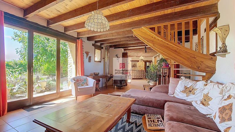 Maison - 257 m² - 10 pièces