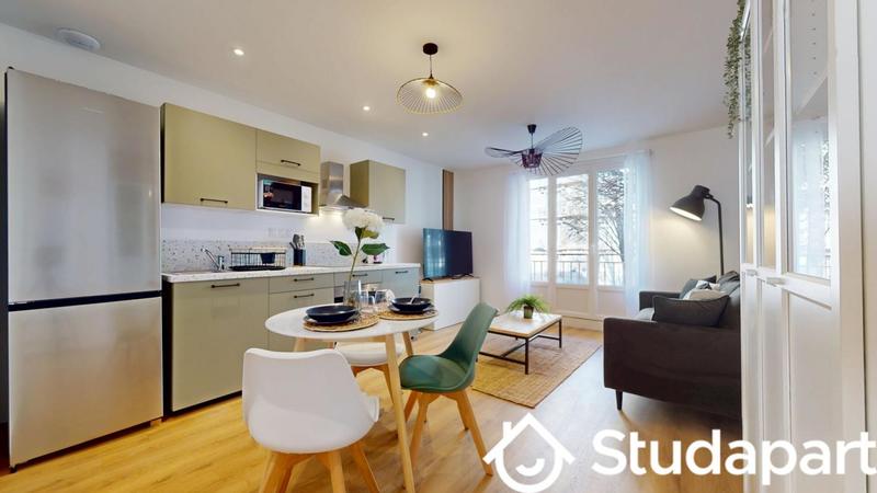 Chambre - 10 m² - 1 pièce