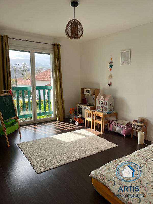 Maison - 97 m² - 4 pièces