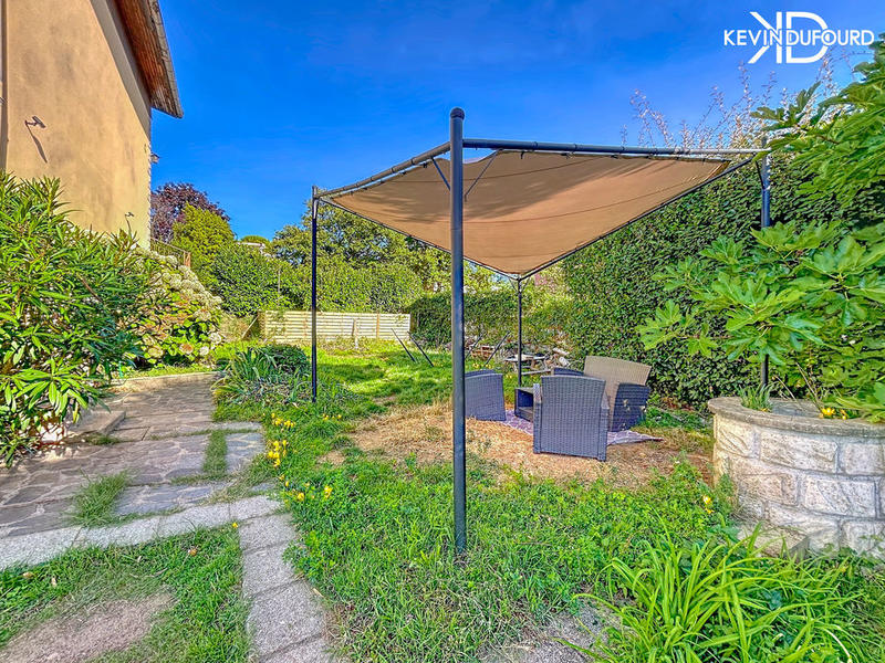 Maison - 175 m² - 9 pièces