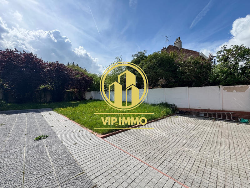 Maison - 203 m² - 5 pièces