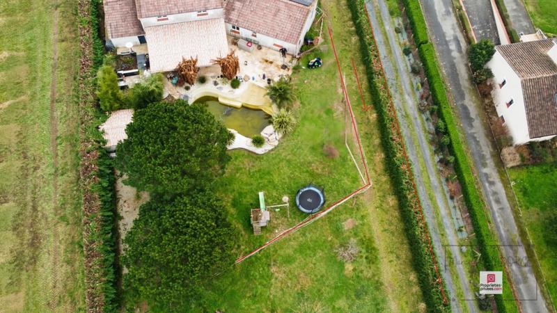 Terrain constructible - 973 m²