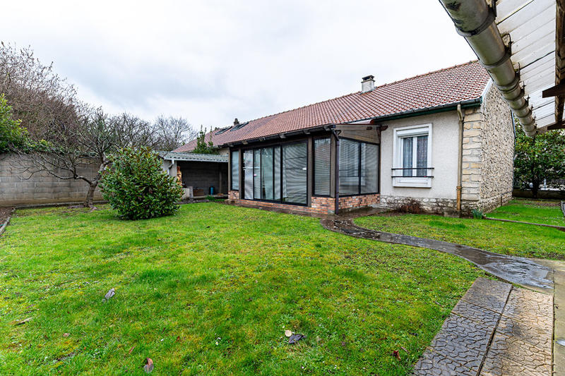 Maison - 1 m² - 5 pièces