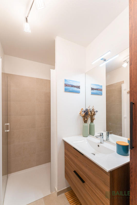 Appartement - 90 m² - 4 pièces