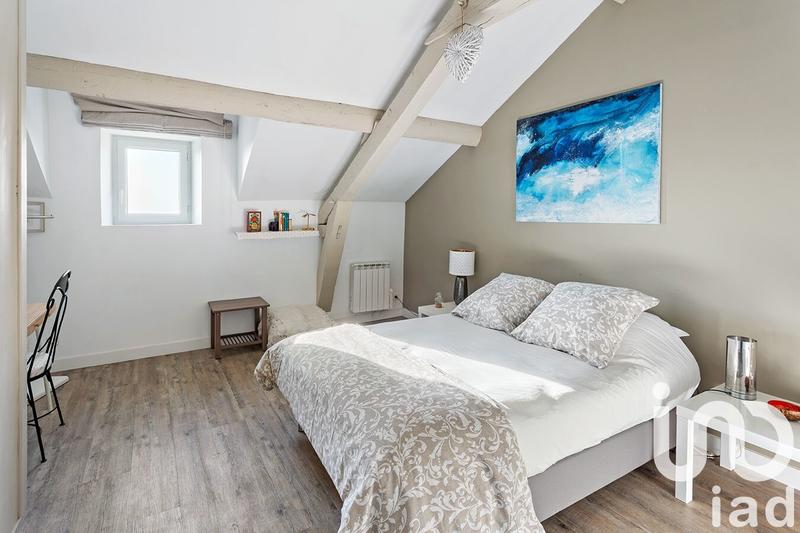 Maison - 200 m² - 7 pièces