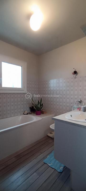 Maison - 185 m² - 7 pièces