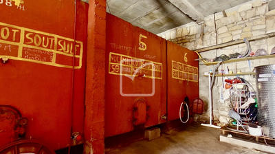 Maison - 250 m² - 17 pièces