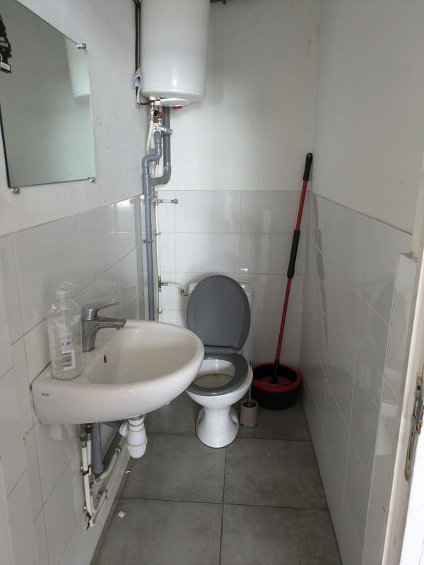 Local d'activité / Entrepôt - 135 m² - 2 pièces