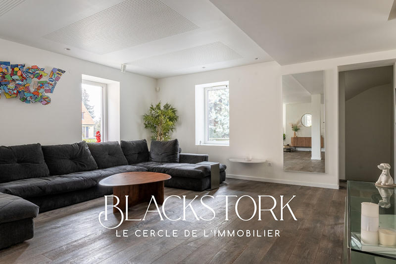 Villa - 243 m² - 7 pièces