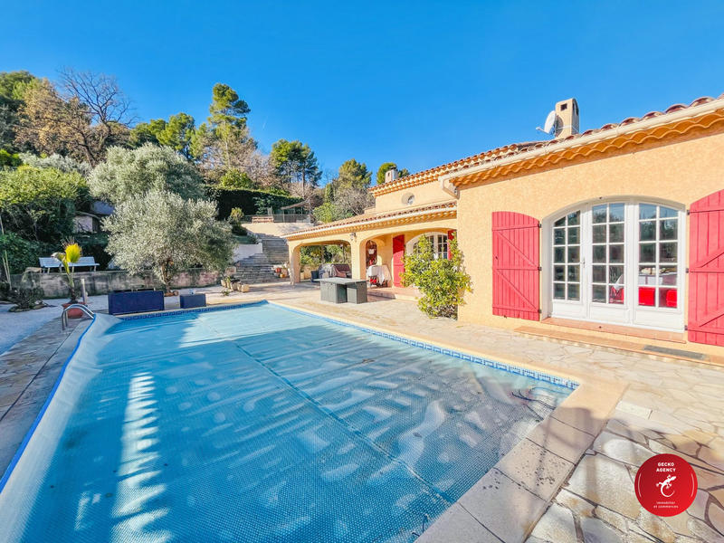 Villa - 144 m² - 5 pièces