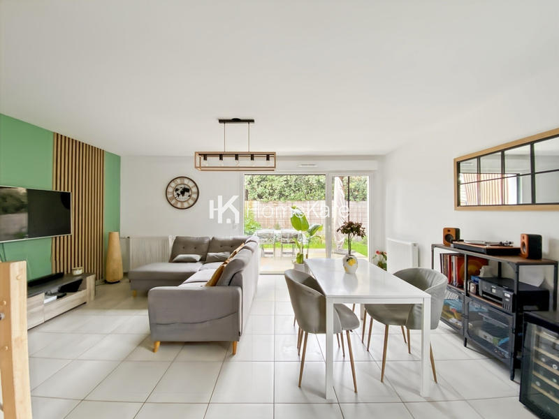 Maison - 90 m² - 4 pièces