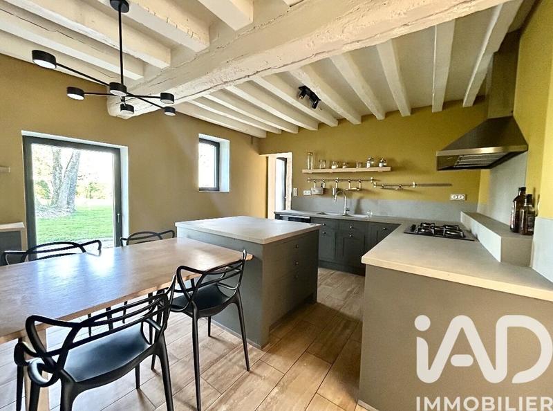 Maison - 354 m² - 12 pièces