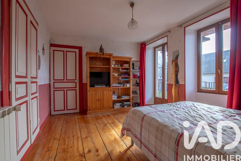 Maison - 200 m² - 6 pièces