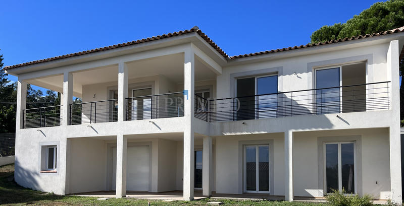 Villa - 137 m² - 4 pièces