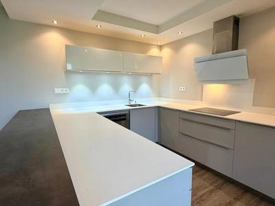 Appartement - 92 m² - 4 pièces