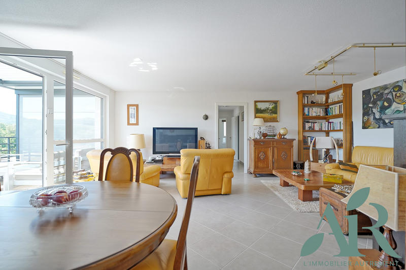 Appartement - 95 m² - 4 pièces