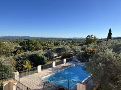 Villa - 200 m² - 5 pièces