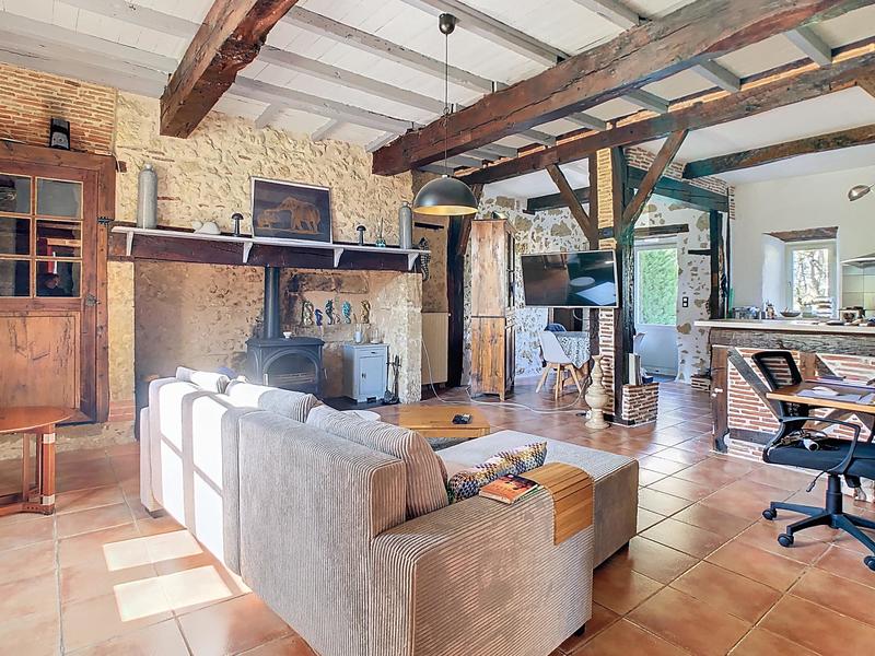 Propriété - 377 m² - 11 pièces