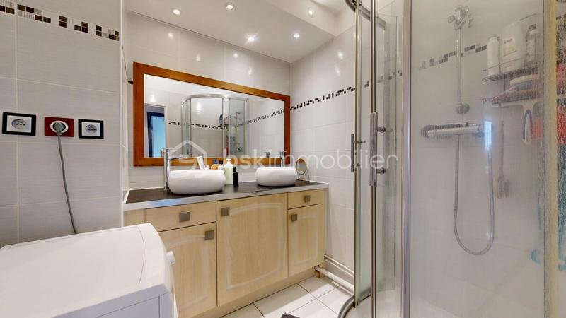 Appartement - 81 m² - 4 pièces