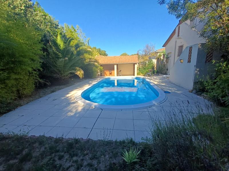 Maison - 95 m² - 6 pièces