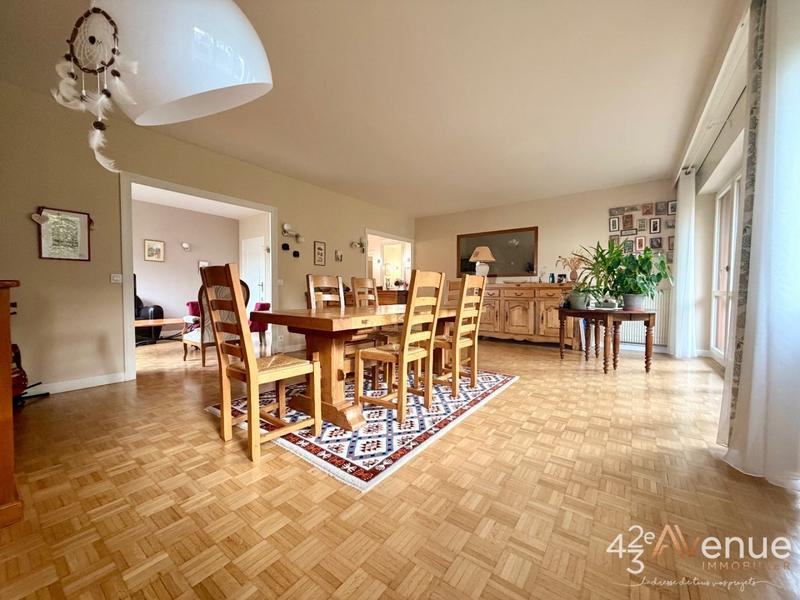 Appartement - 144 m² - 5 pièces