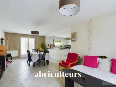 Maison - 152 m² - 6 pièces