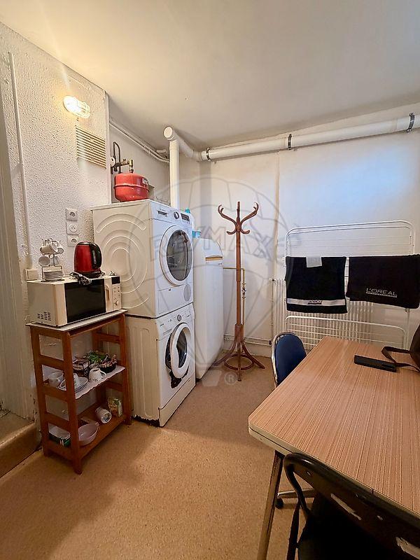 Magasins - 82 m² - 4 pièces