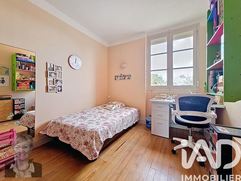 Maison - 228 m² - 8 pièces