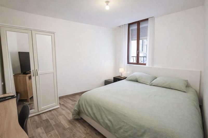 Immeuble - 238 m² - 12 pièces