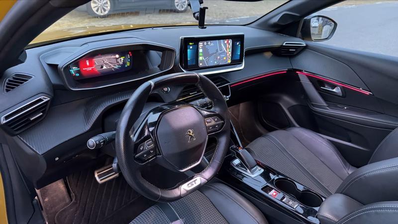 Peugeot E-208 136 100 kWh Gt