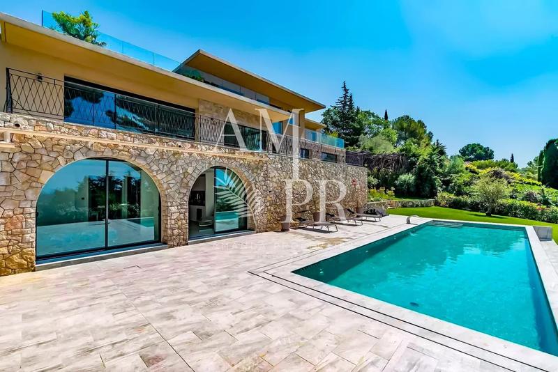 Villa - 370 m² - 8 pièces