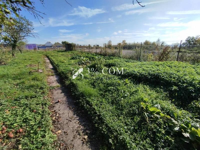 Terrain constructible - 638 m²